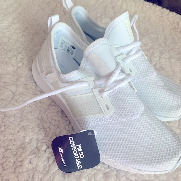 New Balance Shoes - Picture 2 of 5